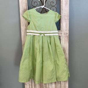 Super cute little girls green and white gingham dress. Gymboree Size-5